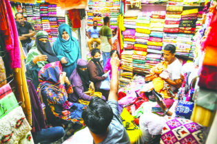 Eid shopping perks up with women