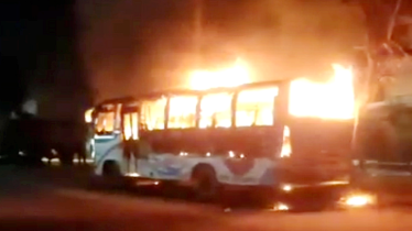 10 vehicles burnt in 24 hours amid BNP’s blockade: Fire Service