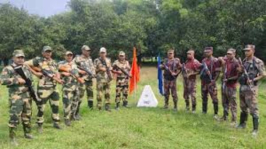 সীমান্তে বিএসএফের কাঁটাতারের বেড়া নির্মাণে বিজিবির বাধা