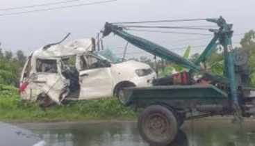 কুমিল্লায় বাসের ধাক্কায় মাইক্রোবাসের ৪ যাত্রী নিহত