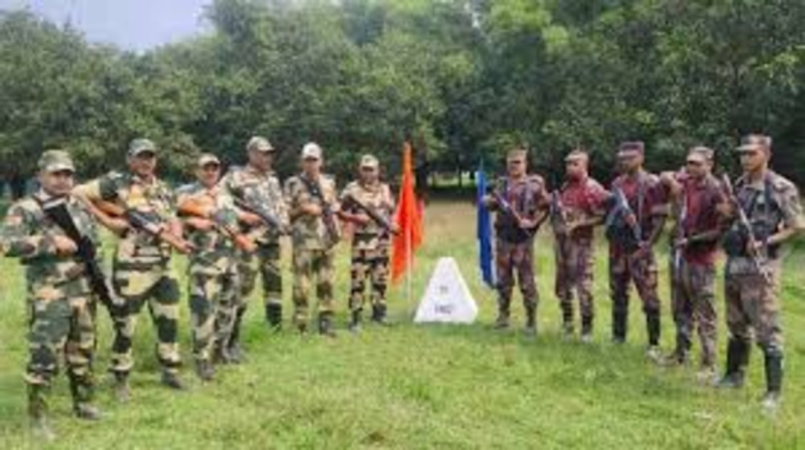 সীমান্তে বিএসএফের কাঁটাতারের বেড়া নির্মাণে বিজিবির বাধা