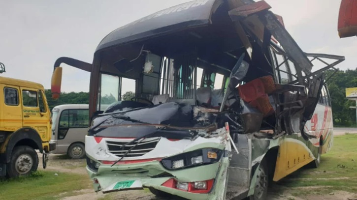 বঙ্গবন্ধু সেতুতে সড়ক দুর্ঘটনায় প্রাণহানি ৩