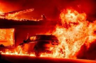 Whole streets burn as fires rage around Los Angeles