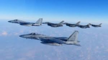 F-15 fighters arrive in Middle East: US military