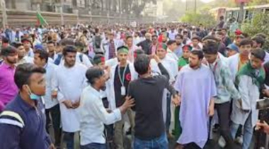 MATS students block Shahbagh creating traffic chaos