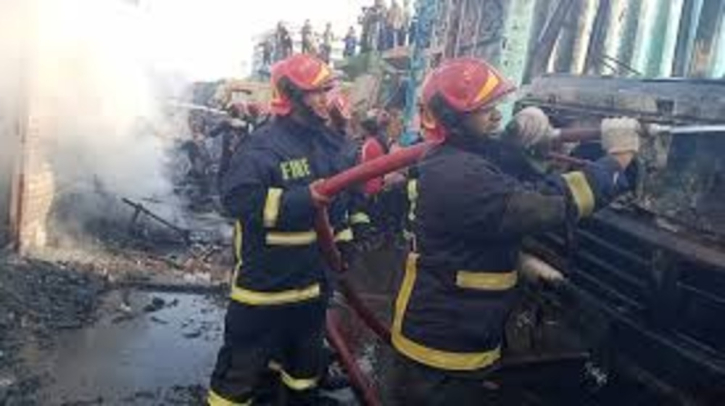 Fire in Tejgaon truck stand garage under control, 6 trucks gutted