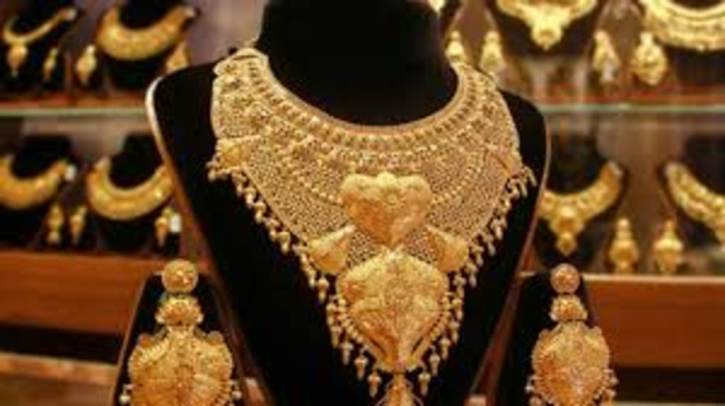 Gold price jumps to Tk 1.56 lakh per bhori, effective from Thursday